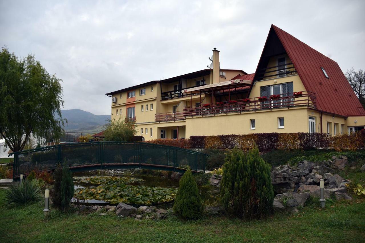 Penzion Koruna Nitrianske Rudno Exteriér fotografie